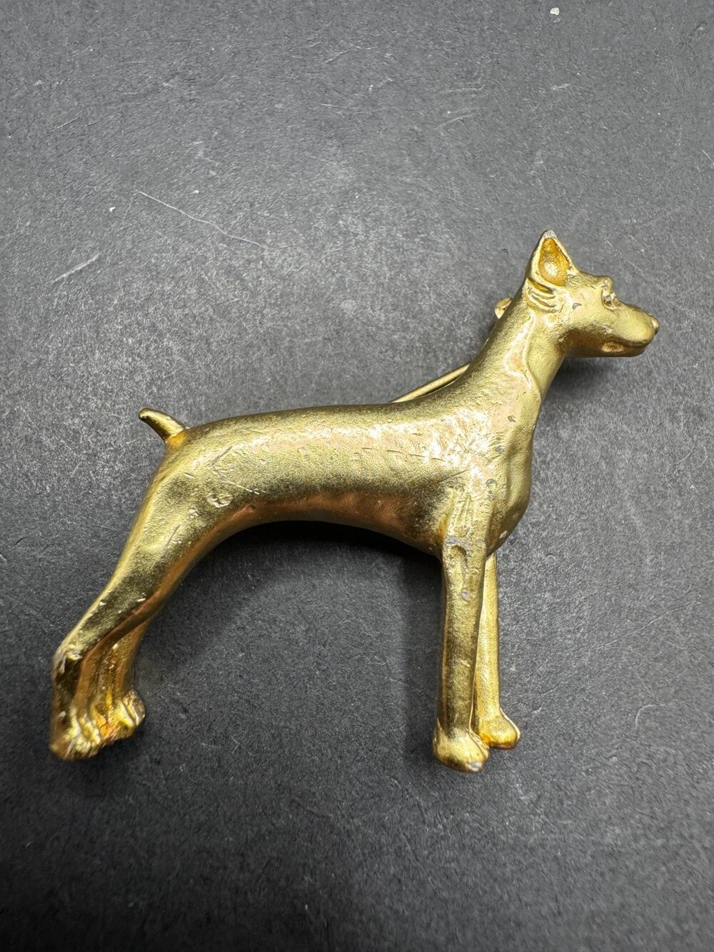 Vintage Gerry's Signed Dobermann Pinscher Dog Gold Tone Pin/Brooch 43.8mm